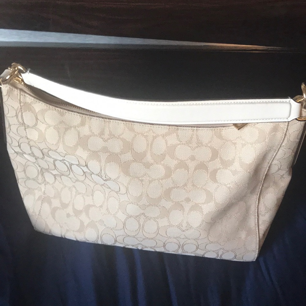 Coach purse never used